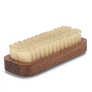 Креповая щетка для замши Famaco Brosse Crepe Bois De Bubenga